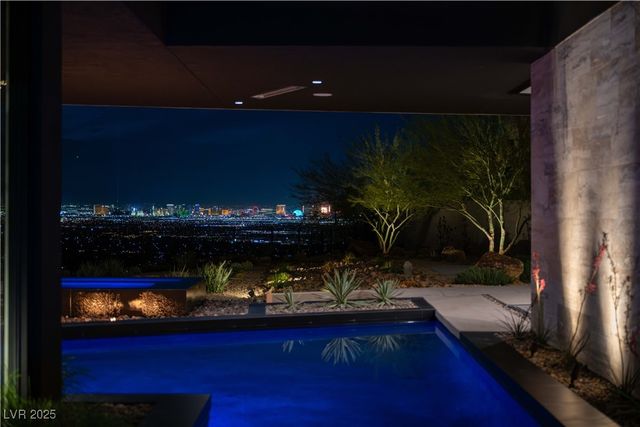 21 Rockstream Drive, Henderson, NV 89012