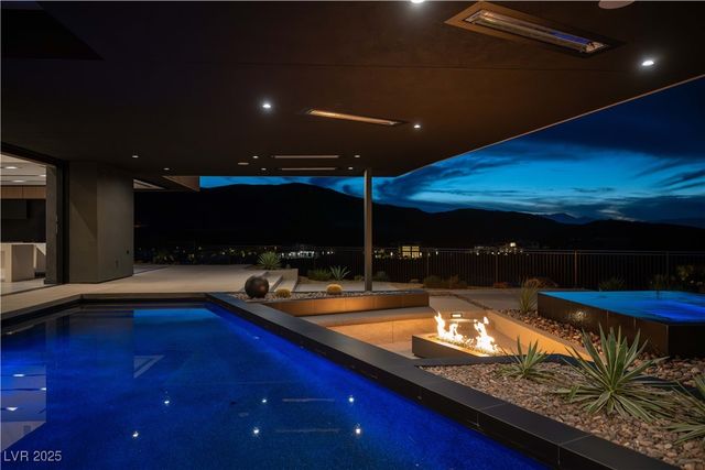 21 Rockstream Drive, Henderson, NV 89012