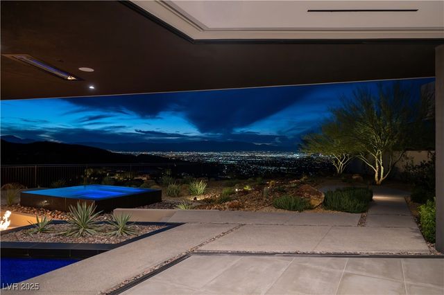 21 Rockstream Drive, Henderson, NV 89012