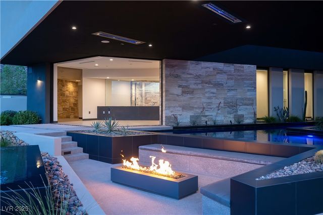 21 Rockstream Drive, Henderson, NV 89012