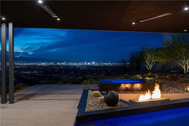 21 Rockstream Drive, Henderson, NV 89012