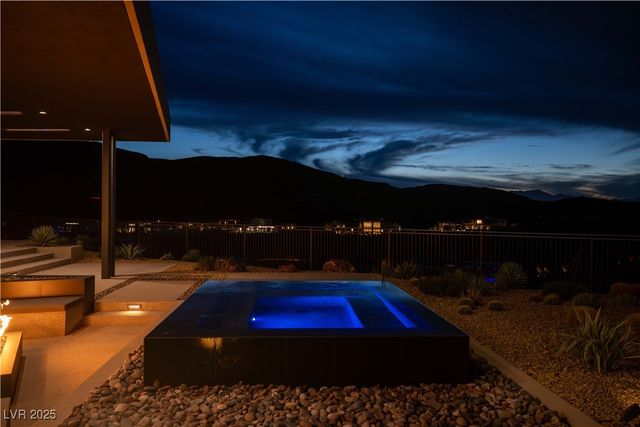 21 Rockstream Drive, Henderson, NV 89012