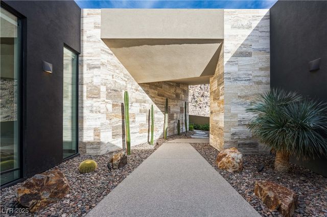 21 Rockstream Drive, Henderson, NV 89012