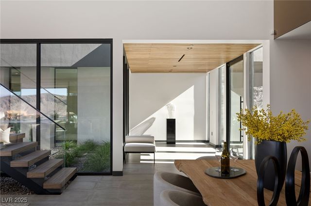 21 Rockstream Drive, Henderson, NV 89012