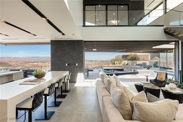 21 Rockstream Drive, Henderson, NV 89012