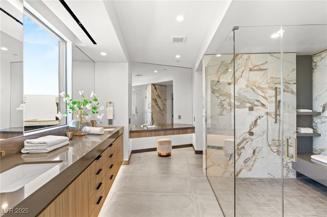 21 Rockstream Drive, Henderson, NV 89012