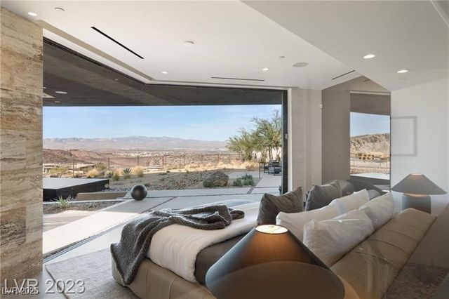 21 Rockstream Drive, Henderson, NV 89012