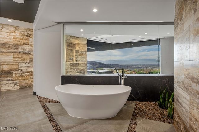 21 Rockstream Drive, Henderson, NV 89012