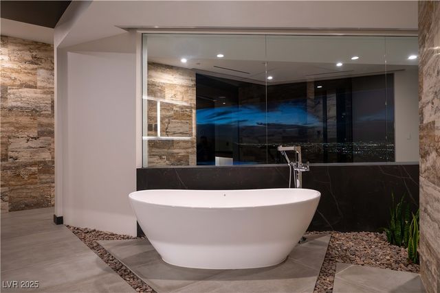 21 Rockstream Drive, Henderson, NV 89012