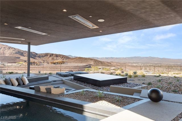 21 Rockstream Drive, Henderson, NV 89012