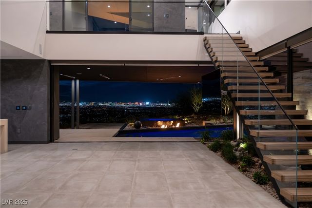 21 Rockstream Drive, Henderson, NV 89012