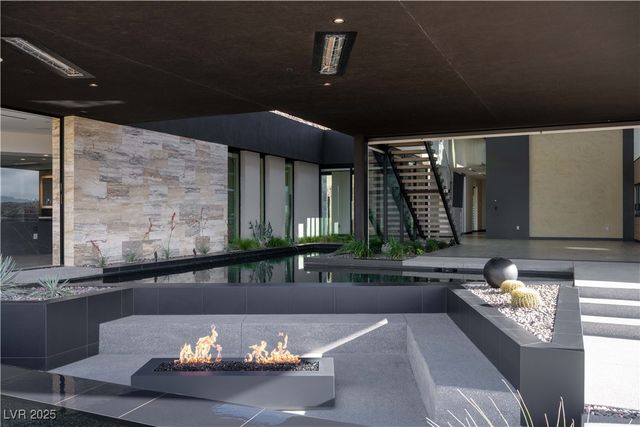 21 Rockstream Drive, Henderson, NV 89012