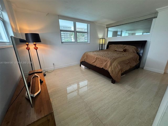 4250 Galt Ocean Dr 2U, Fort Lauderdale, FL 33308