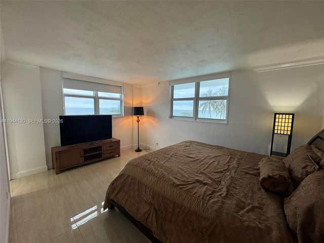 4250 Galt Ocean Dr 2U, Fort Lauderdale, FL 33308