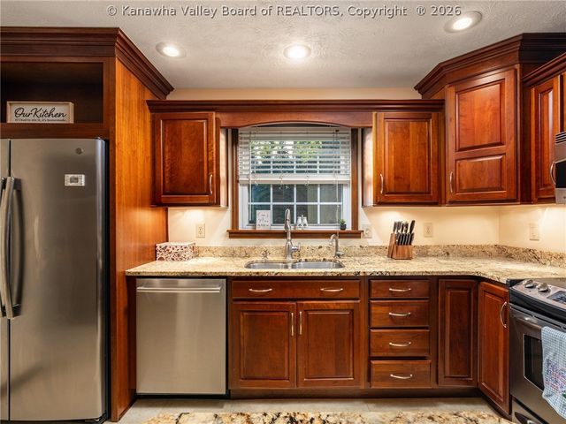 149 Beechwood Estates Drive, Scott Depot, WV 25560