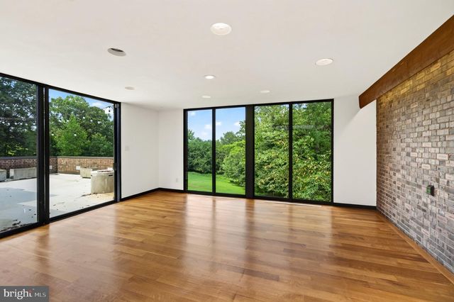 857 BRIARWOOD RD, Newtown Square, PA 19073