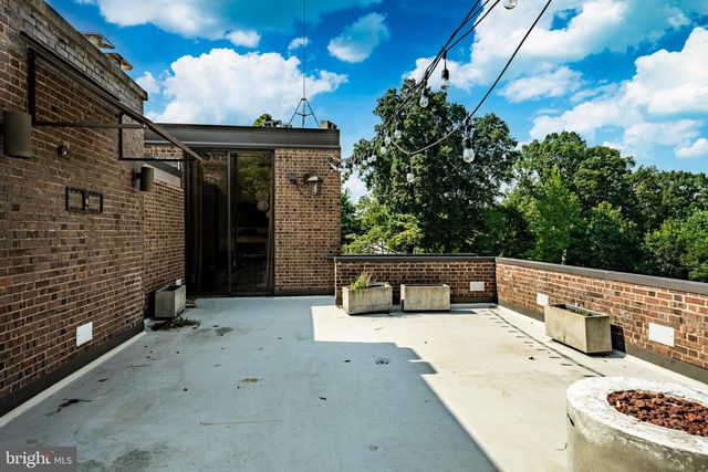 857 BRIARWOOD RD, Newtown Square, PA 19073