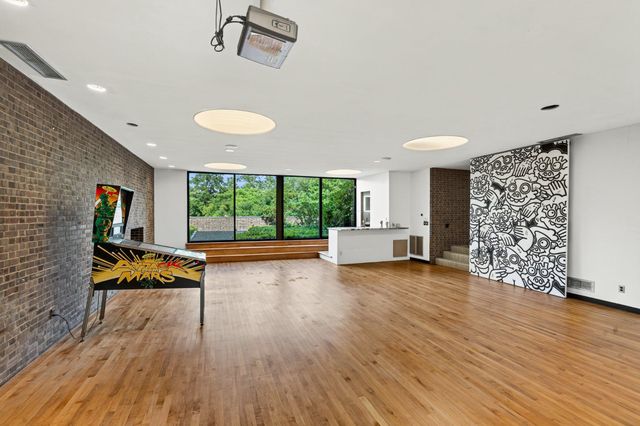 857 BRIARWOOD RD, Newtown Square, PA 19073