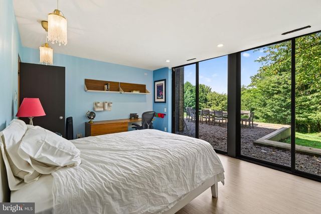 857 BRIARWOOD RD, Newtown Square, PA 19073