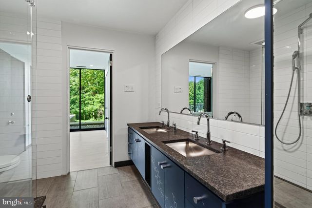 857 BRIARWOOD RD, Newtown Square, PA 19073