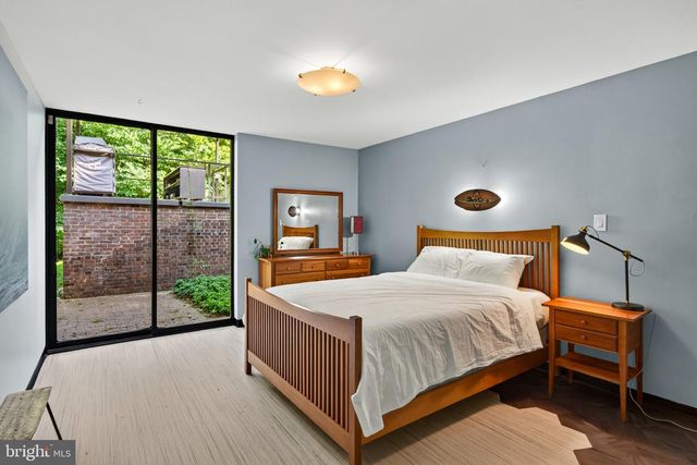 857 BRIARWOOD RD, Newtown Square, PA 19073