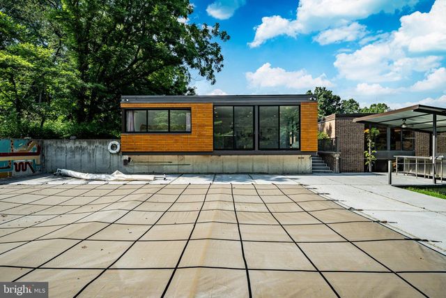 857 BRIARWOOD RD, Newtown Square, PA 19073