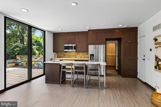 857 BRIARWOOD RD, Newtown Square, PA 19073