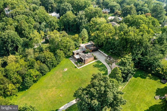 857 BRIARWOOD RD, Newtown Square, PA 19073