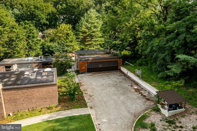 857 BRIARWOOD RD, Newtown Square, PA 19073