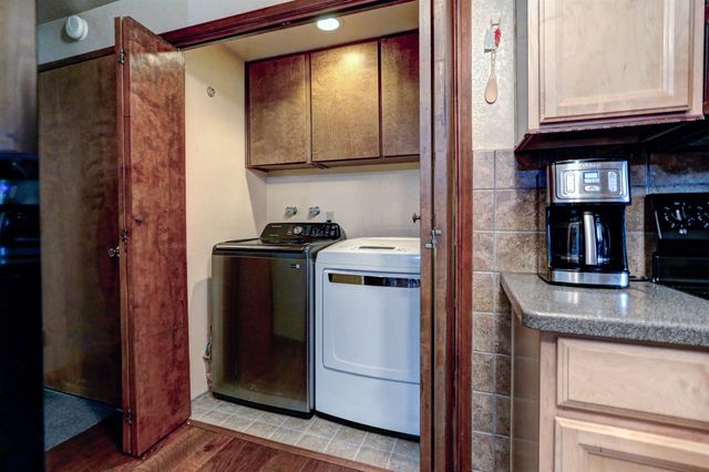 12301 W Sunridge Dr, Nine Mile Falls, WA 99026