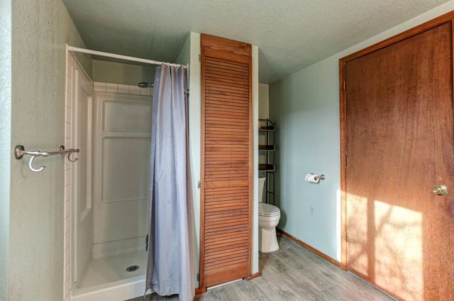12301 W Sunridge Dr, Nine Mile Falls, WA 99026