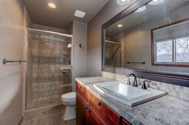 12301 W Sunridge Dr, Nine Mile Falls, WA 99026