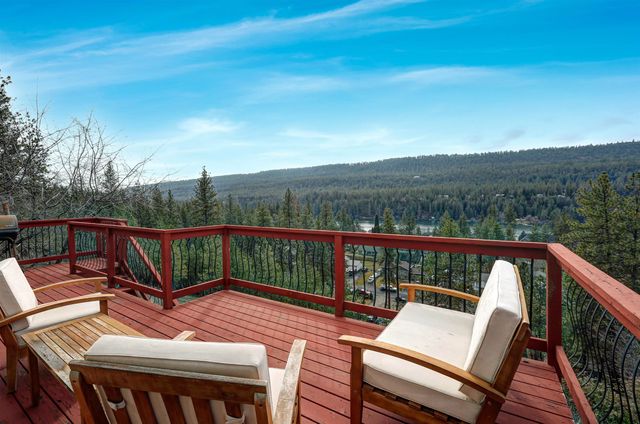 12301 W Sunridge Dr, Nine Mile Falls, WA 99026
