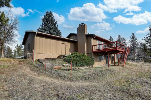12301 W Sunridge Dr, Nine Mile Falls, WA 99026