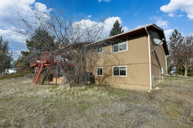 12301 W Sunridge Dr, Nine Mile Falls, WA 99026