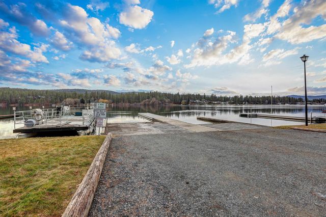 12301 W Sunridge Dr, Nine Mile Falls, WA 99026