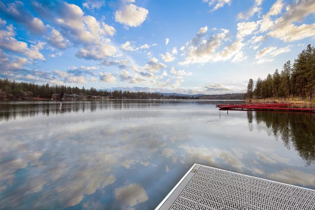 12301 W Sunridge Dr, Nine Mile Falls, WA 99026
