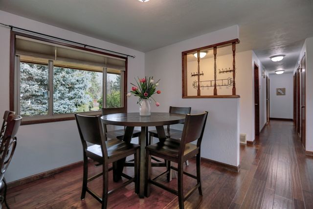 12301 W Sunridge Dr, Nine Mile Falls, WA 99026