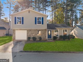 1311 STONELEIGH Way, Stone Mountain, GA 30088