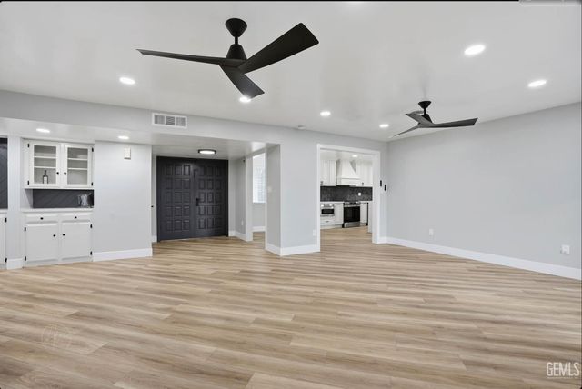 112 Angell Street, Bakersfield, CA 93309