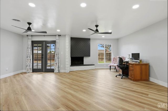 112 Angell Street, Bakersfield, CA 93309