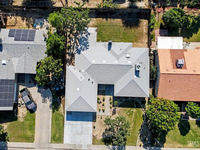 112 Angell Street, Bakersfield, CA 93309