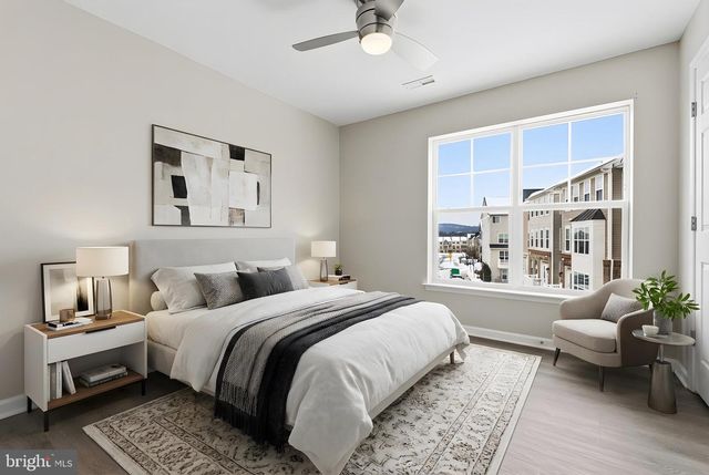 5902 FORUM SQ, Frederick, MD 21703