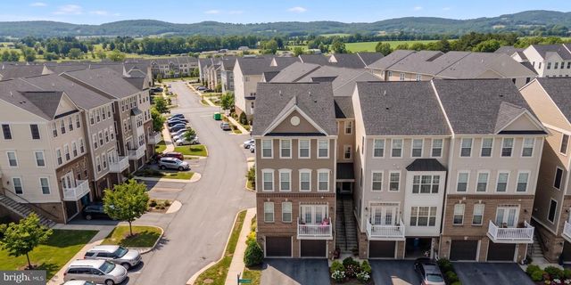 5902 FORUM SQ, Frederick, MD 21703