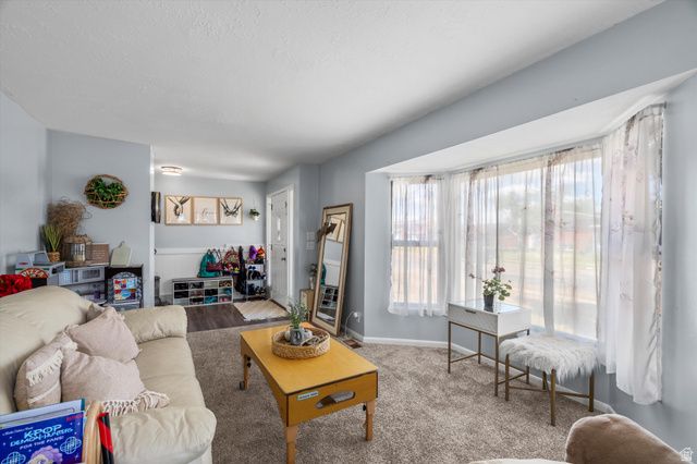 2427 W 5025 S, Roy, UT 84067