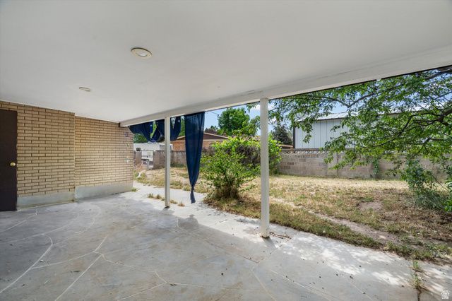 2427 W 5025 S, Roy, UT 84067