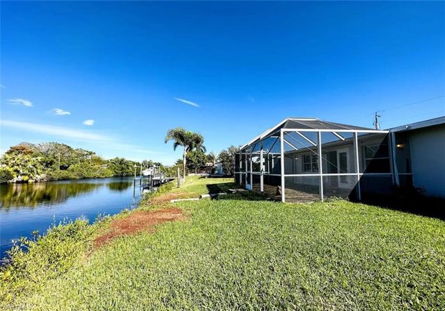 1721 Coral WAY, North Fort Myers, FL 33917