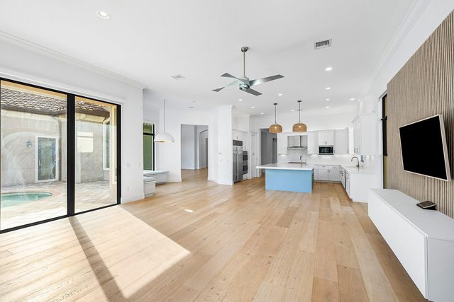 9599 Moritz Way, Delray Beach, FL 33446