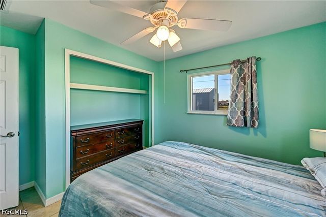 1942 NE 15th ST, Cape Coral, FL 33909