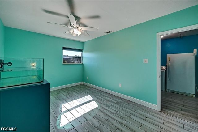 1942 NE 15th ST, Cape Coral, FL 33909